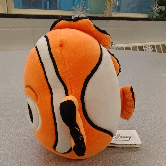 Squishmallows 5โ Finding Nemo Disney Pixar Movie Plush Lovey Clown Fish Orange - Picture 3 of 14